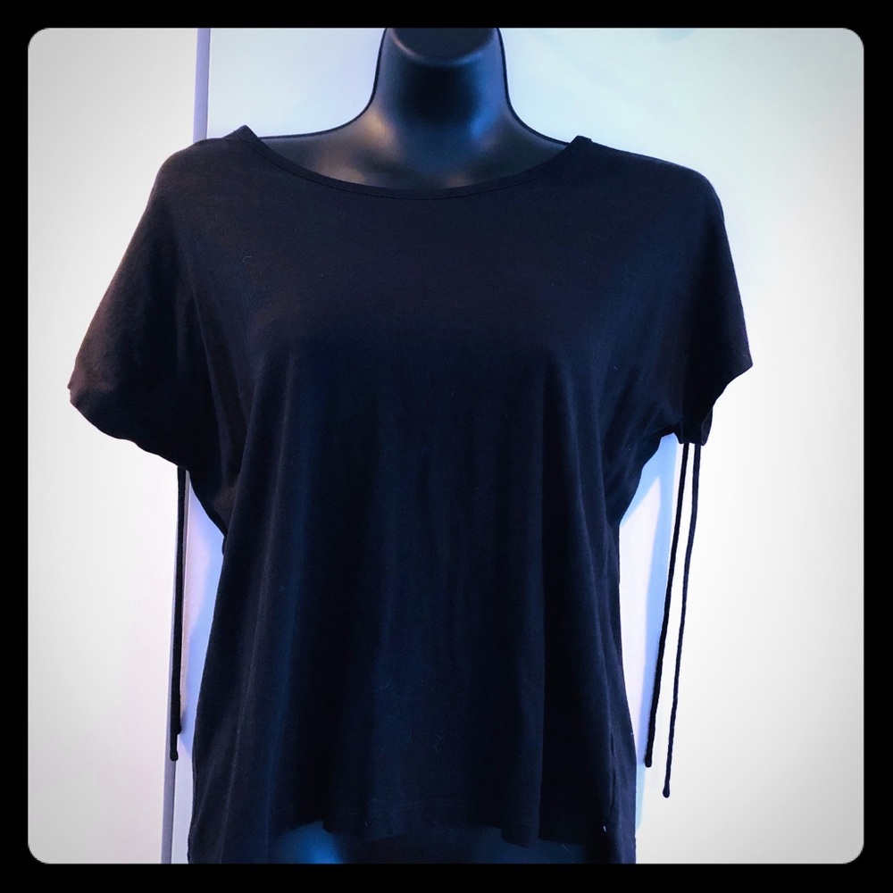 **Weekend Sale**Fabletics Stitch Back Tassel Top